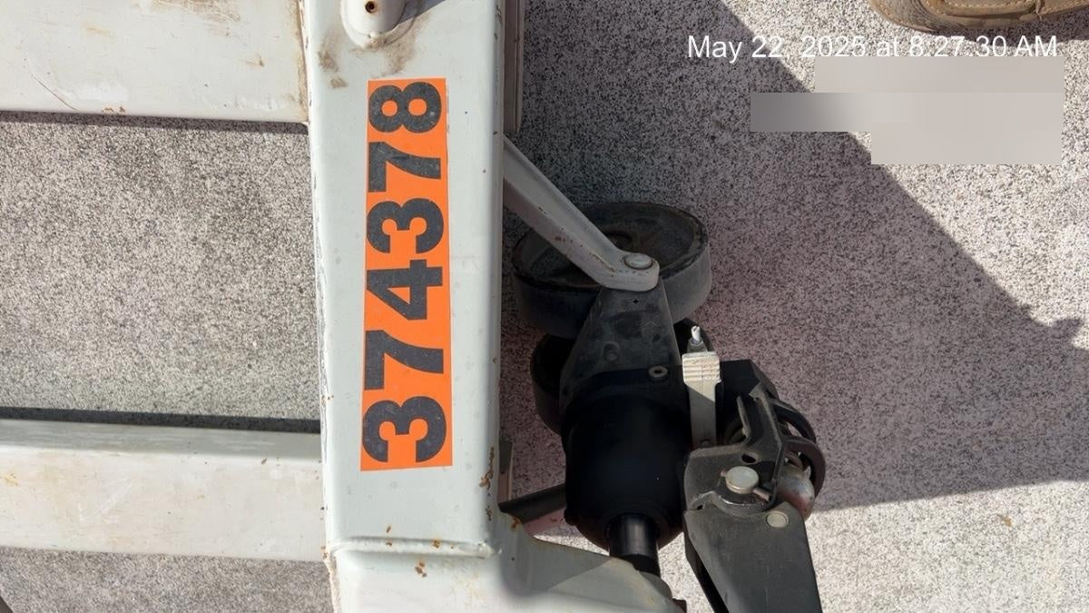 2023 STRONGWAY 4400 lb Pallet Jack