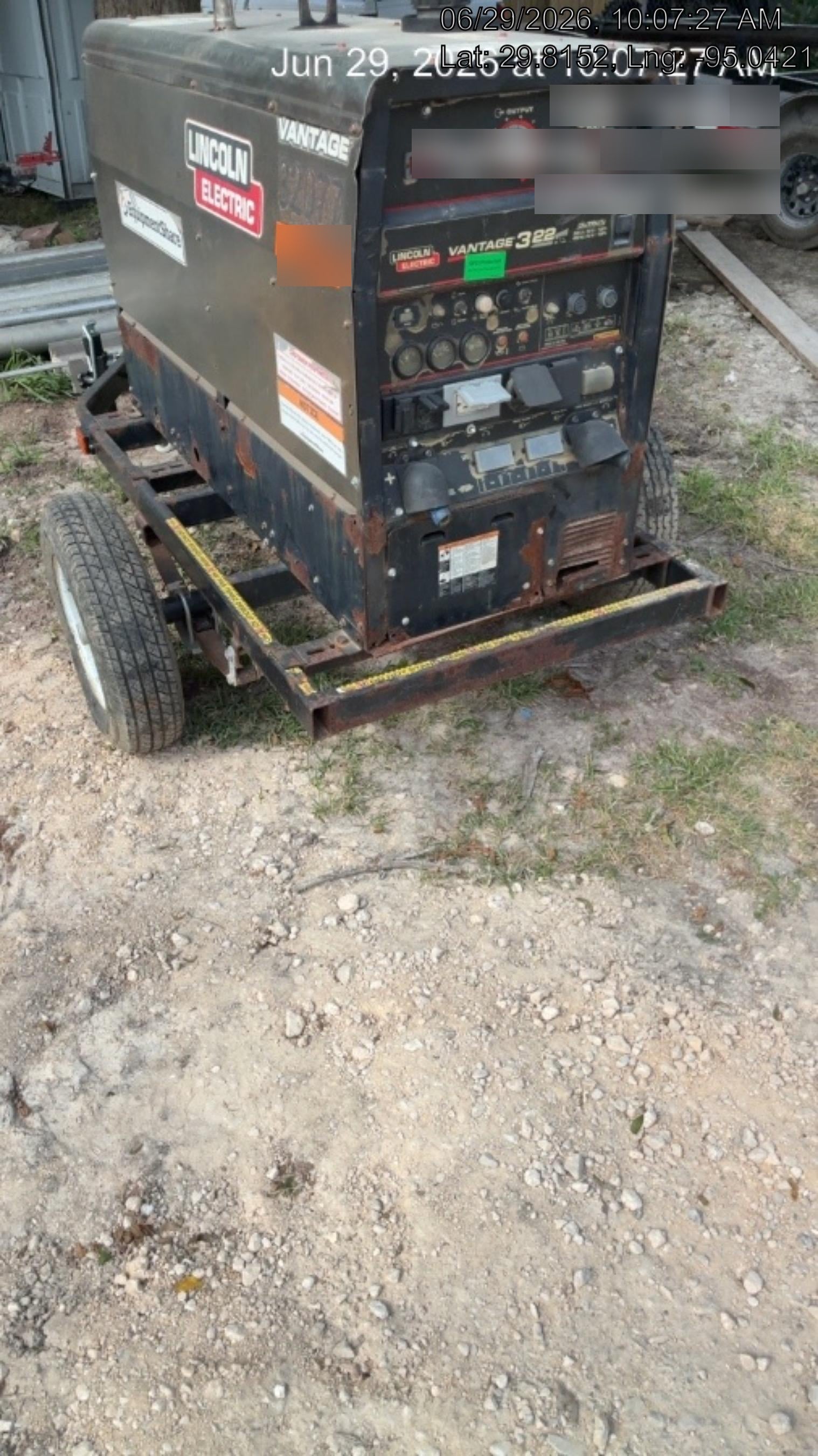 2019 Lincoln Electric Vantage 322 Welder Ready-Pak 3, Two wheel trailer, Fender and Light kit, Cable Rack