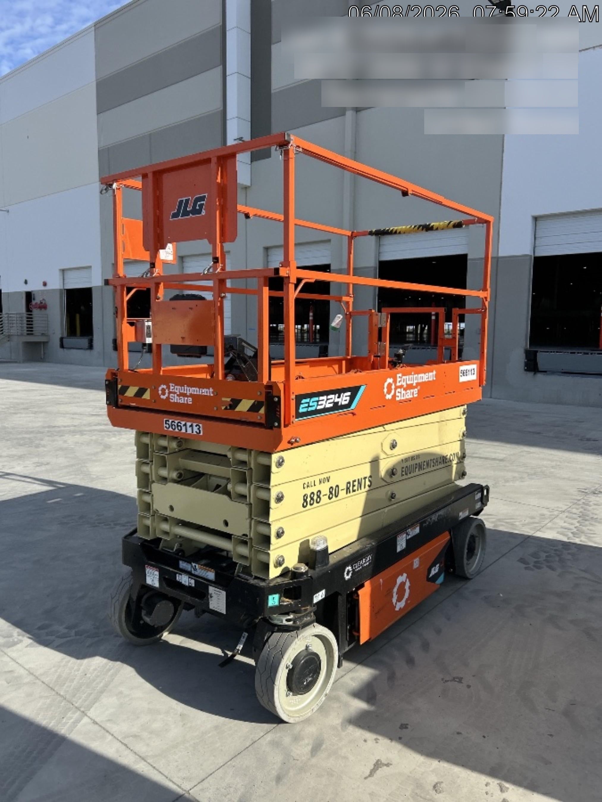 2025 JLG ES3246