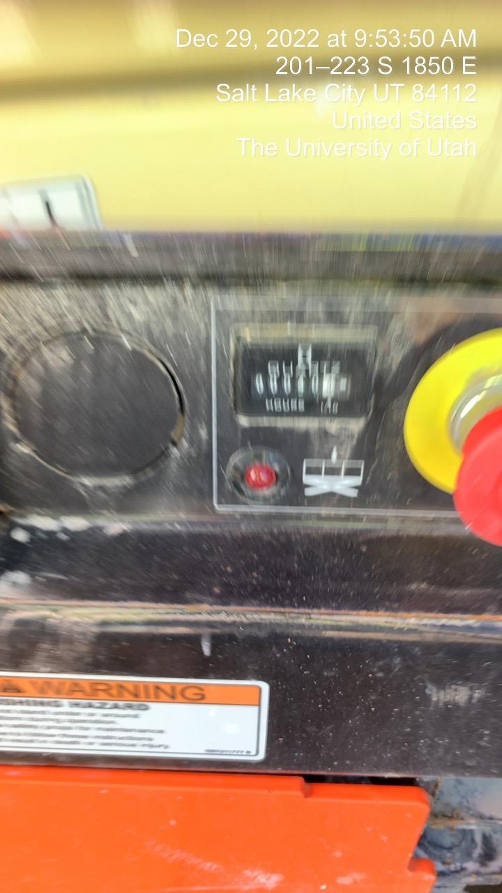 2022 JLG ES1330L