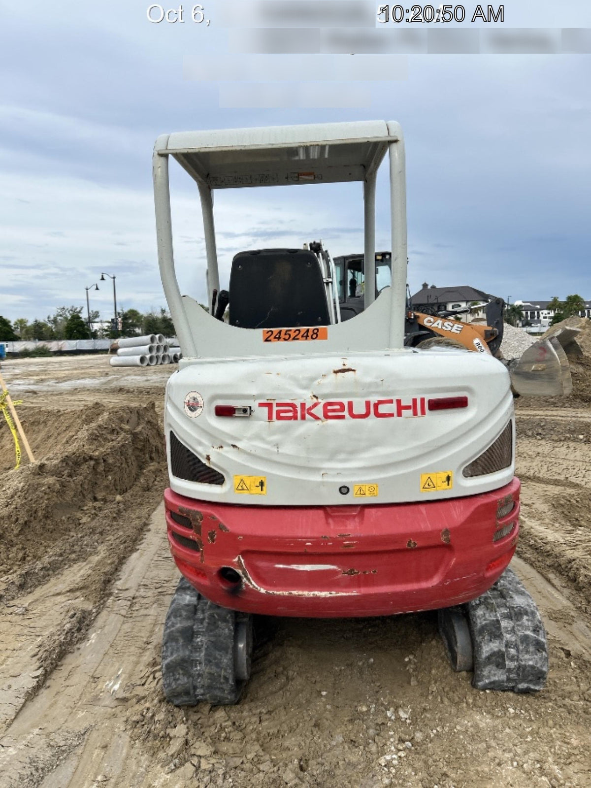 2022 TAKEUCHI TB235-2R