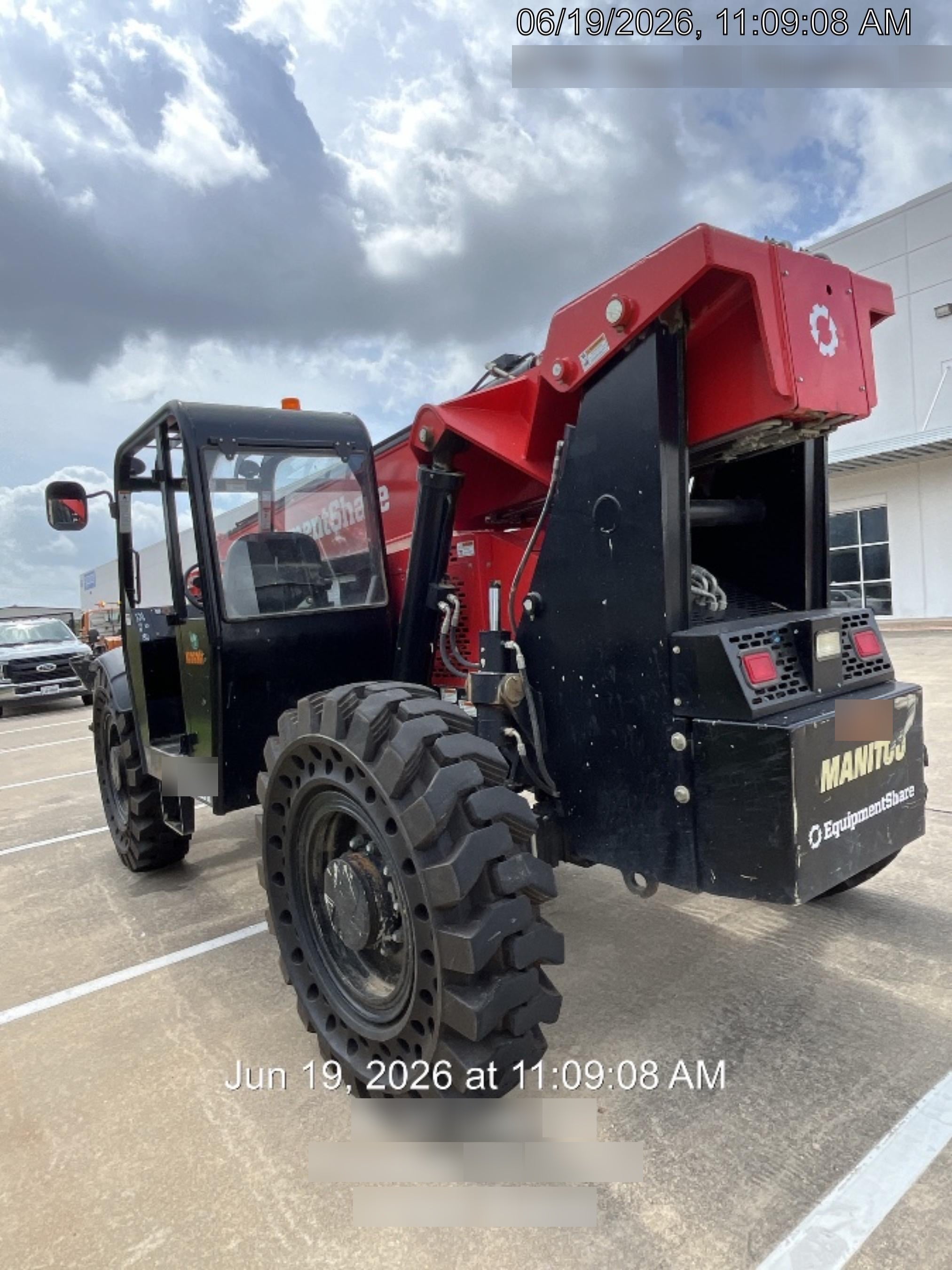 2022 MANITOU MTA10055