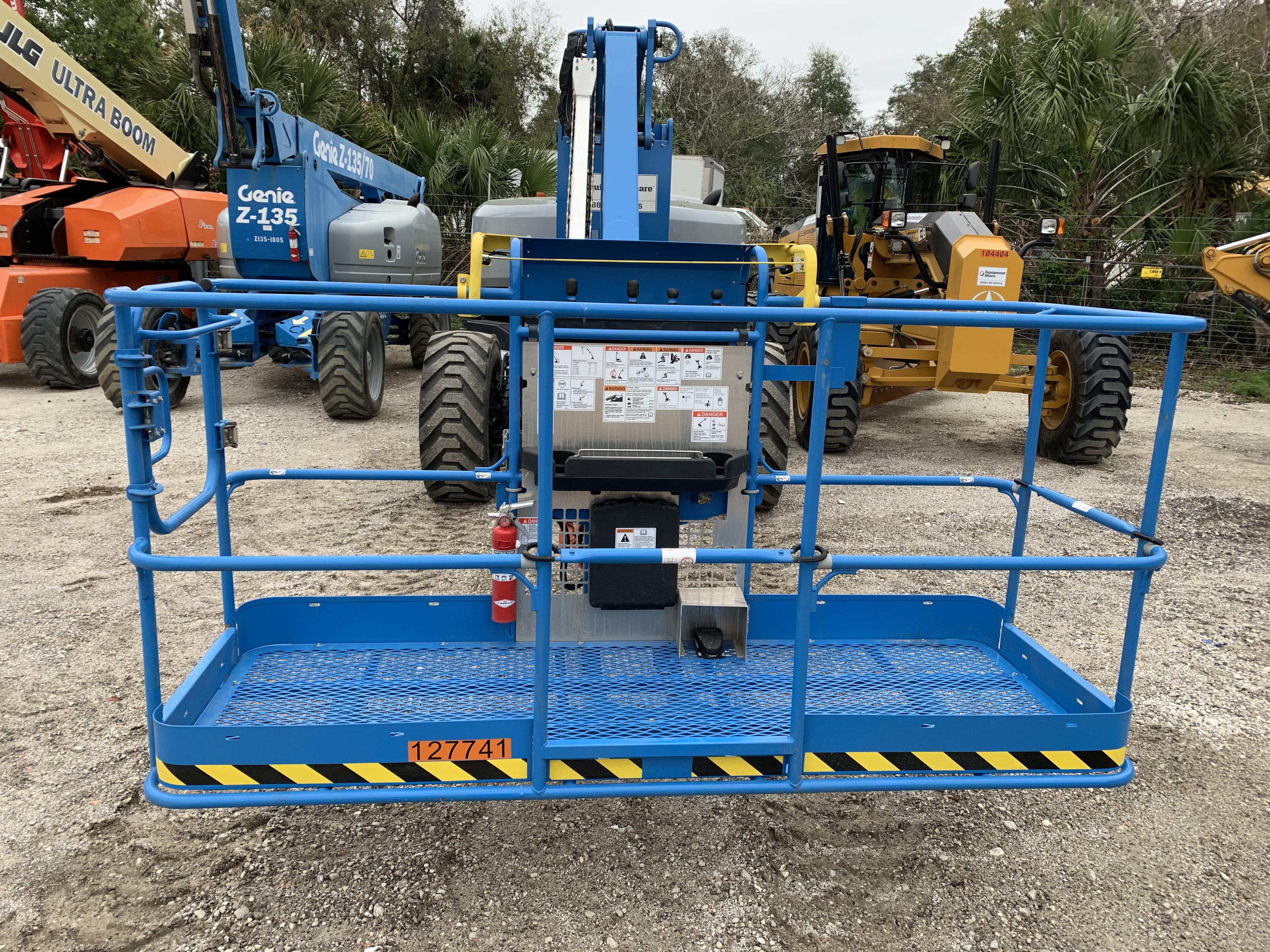 2021 GENIE ZX-135/70