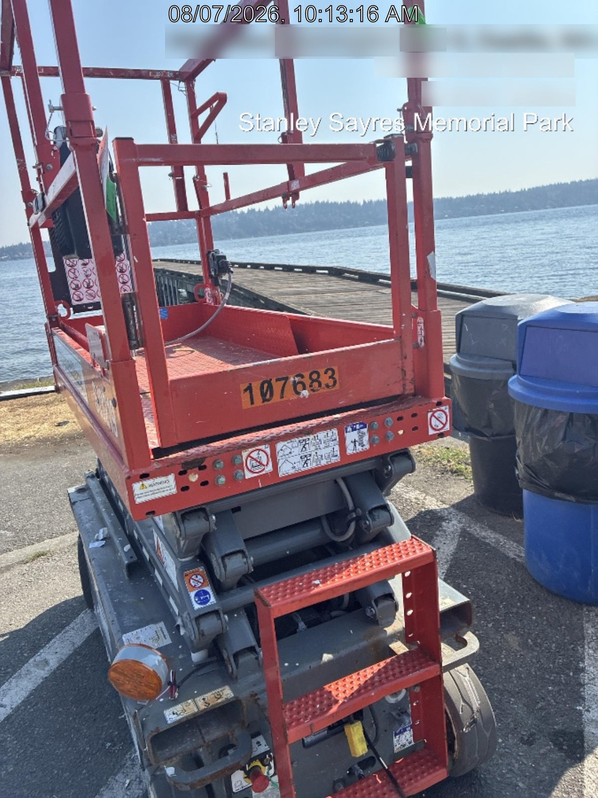 2020 Skyjack SJIII-3219 Solid NM Tires, Half height spring hinged entry gate, Dual Beacons, 800W Inverter