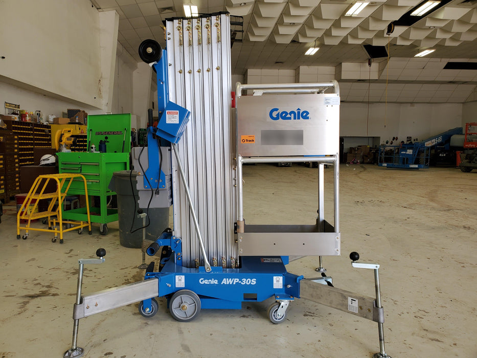 2020 GENIE AWP-30S