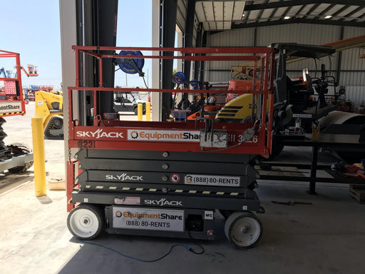 2018 Skyjack SJIII-3226 Skyjack SJIII3226 Scissor Lift w/Trojan Batteries