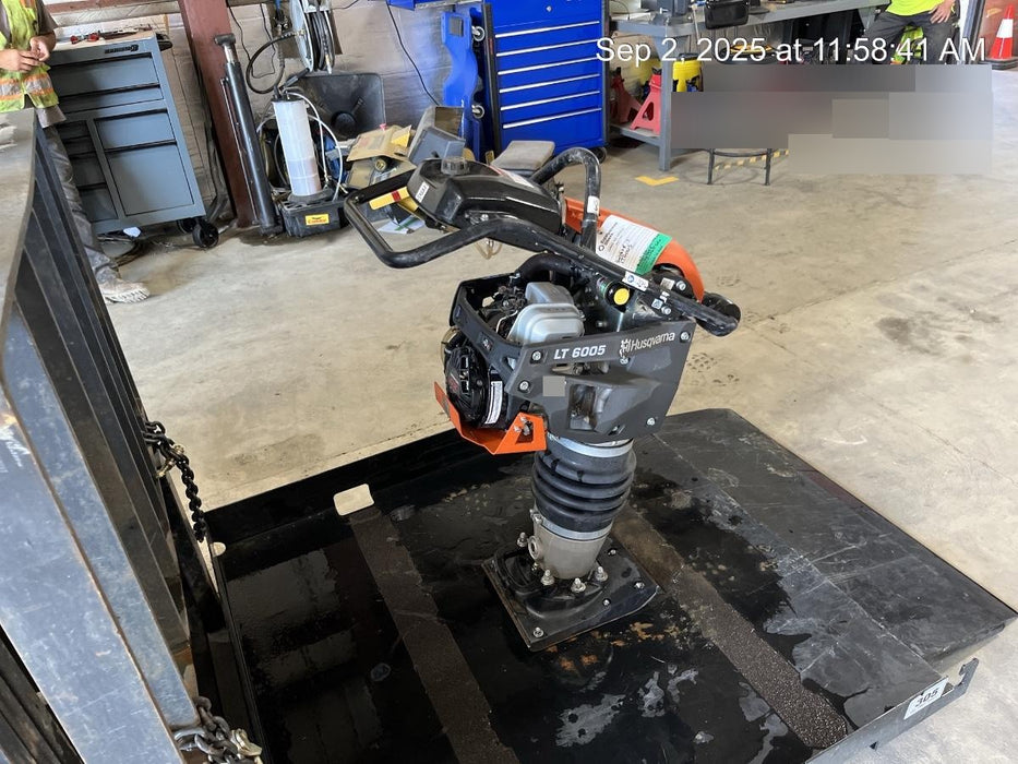 2025 HUSQVARNA LT6005