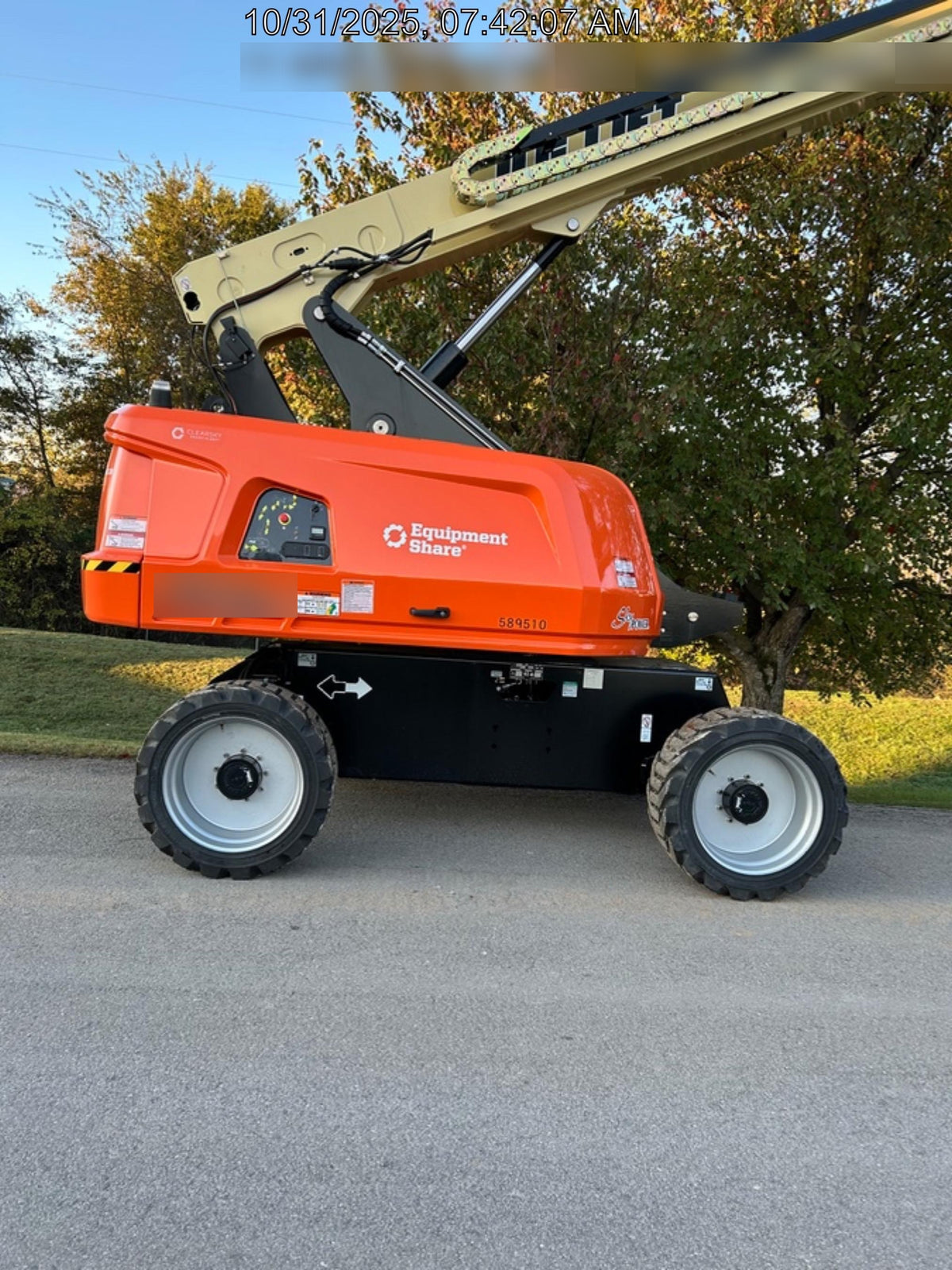 2025 JLG 660SJ