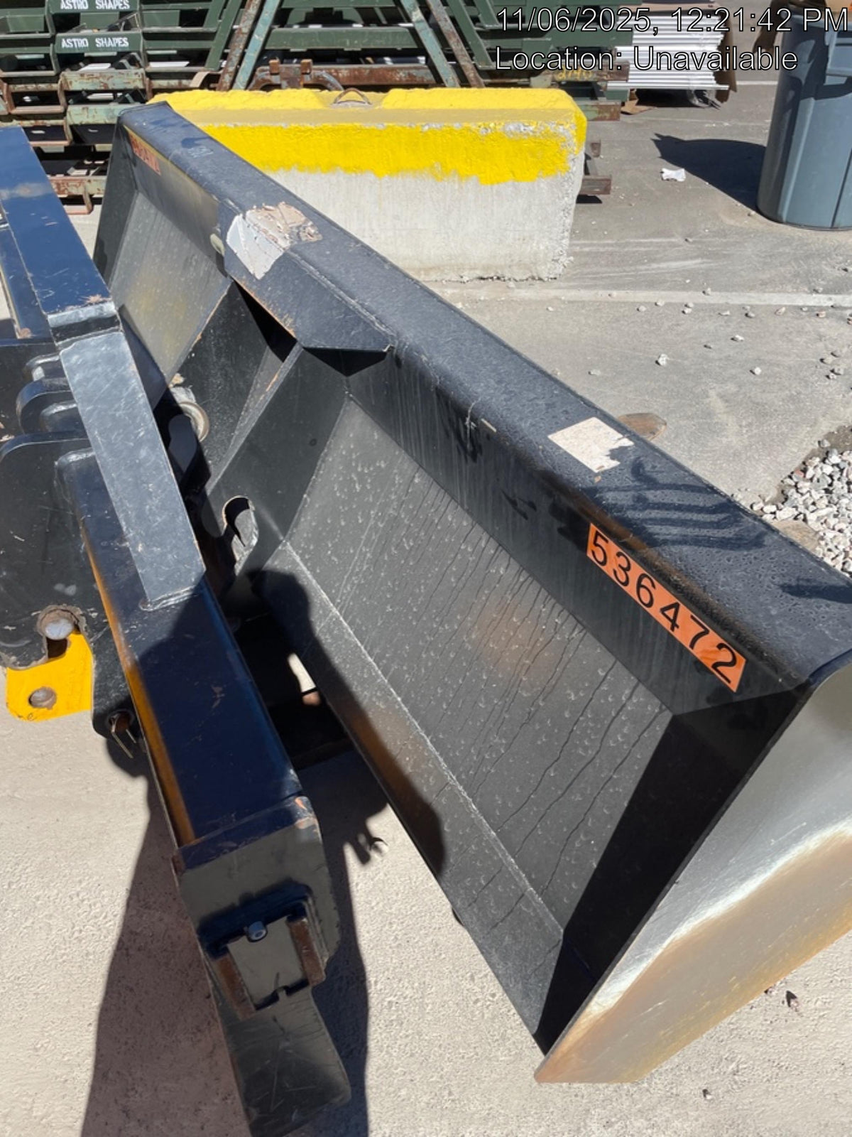 2025 JLG 1001100823