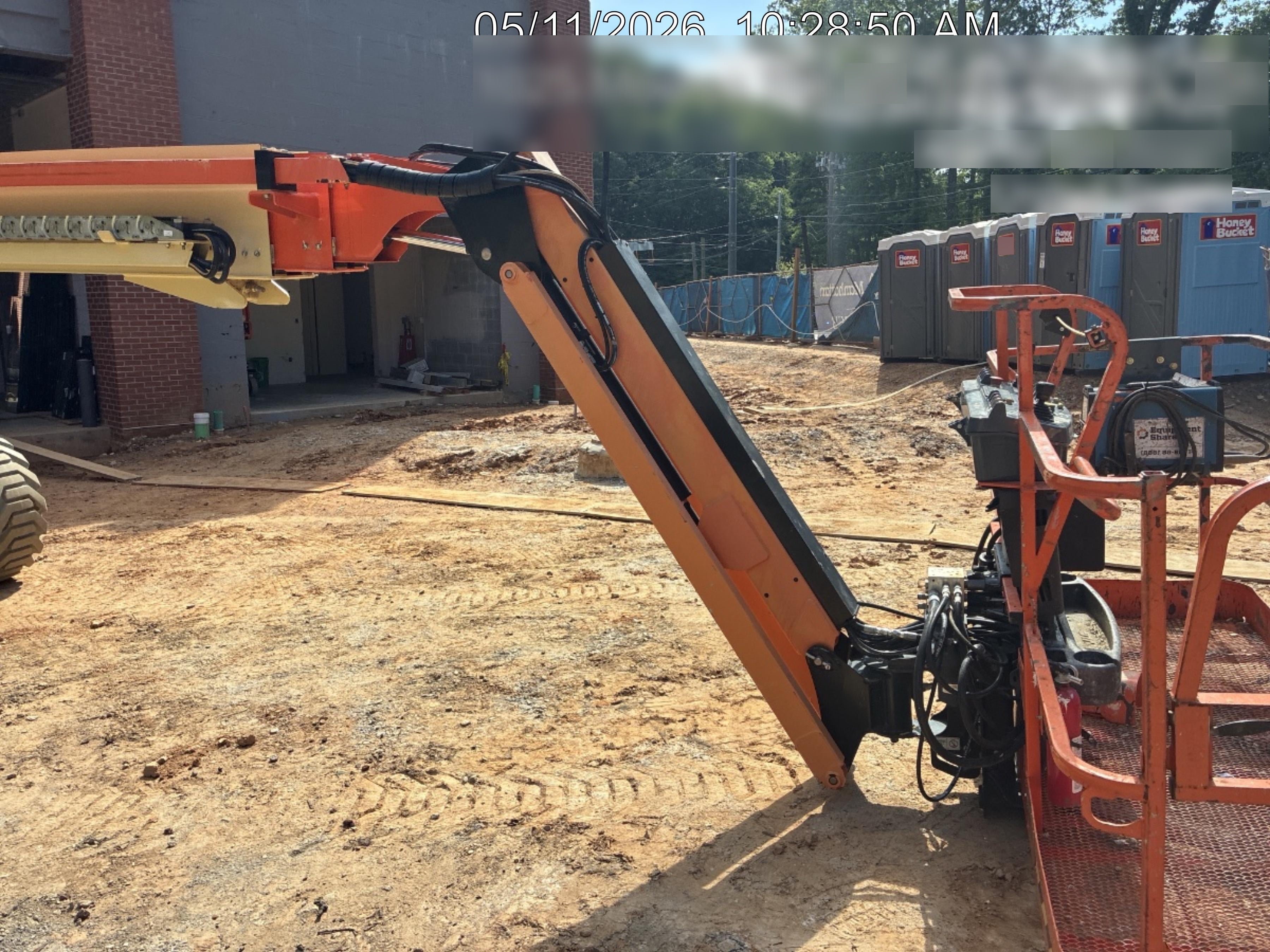 2022 JLG 660SJ