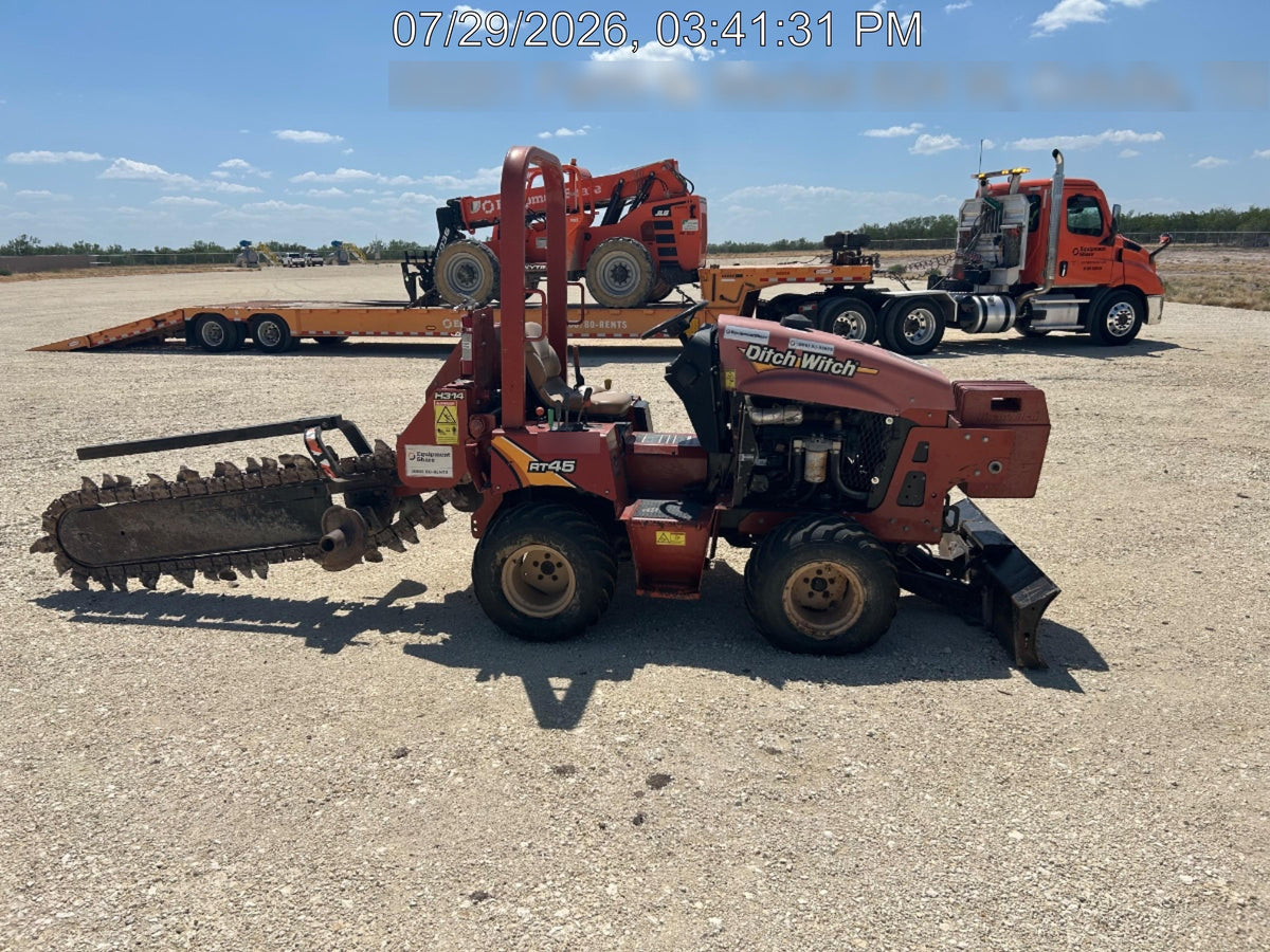 2019 DITCH WITCH RT45A
