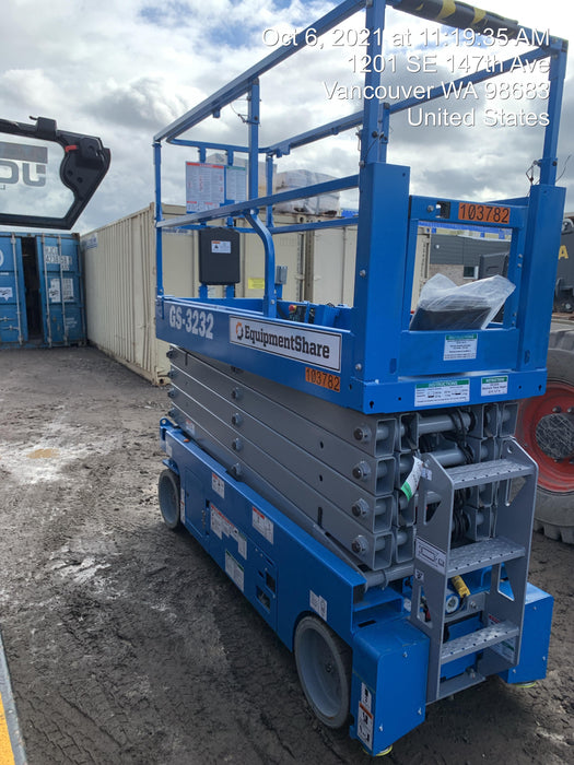 2020 Genie GS-3232 Standard, Folding half height swing gate, 800W Inverter