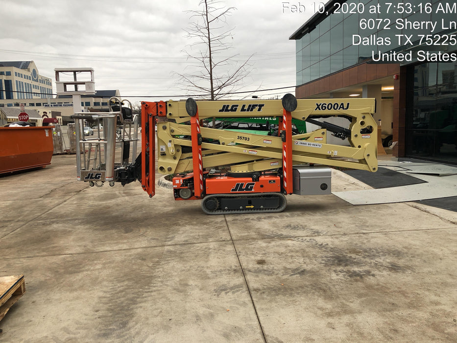 2019 JLG X600AJ