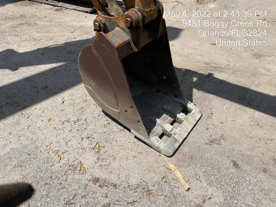 2015 CASE 24" Bucket - Case