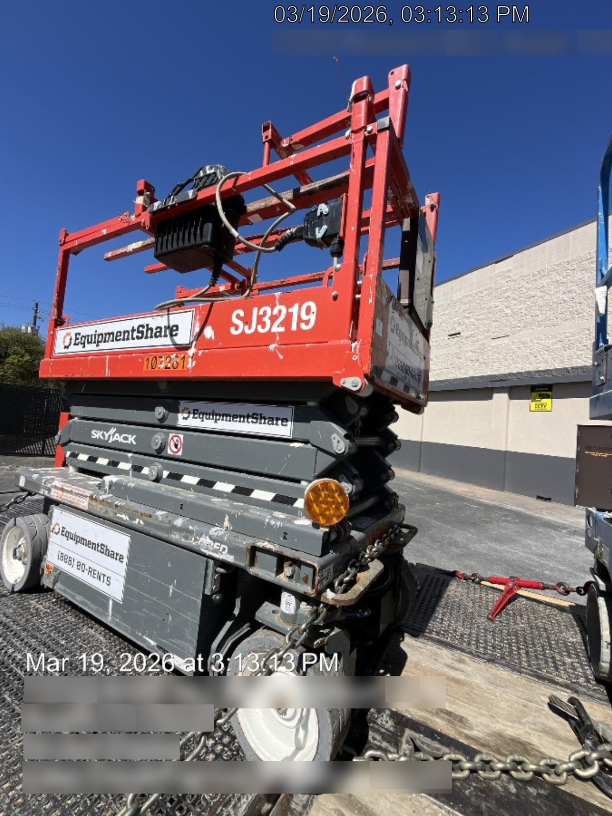 2020 Skyjack SJIII-3219 Solid NM Tires, Half height spring hinged entry gate, Dual Beacons, 800W Inverter