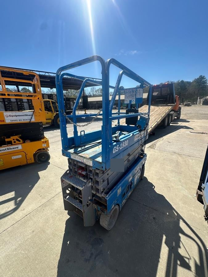 2019 Genie GS-1930 Fixed rails with chain Entry