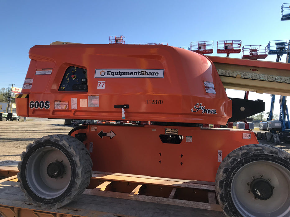 2020 JLG 600S
