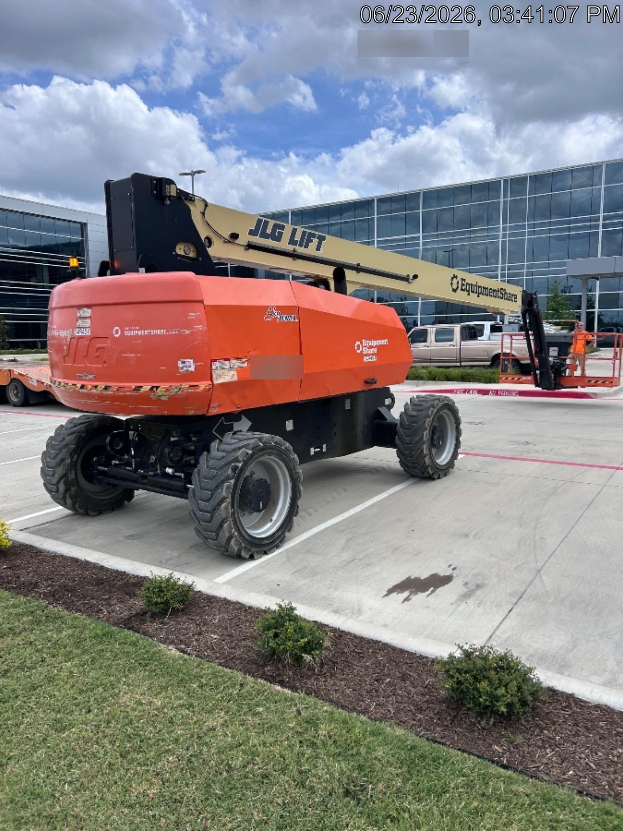 2023 JLG 860SJ