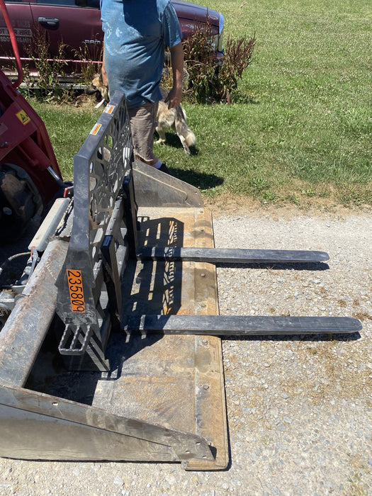 2022 PALADIN 48" Pallet Forks - Paladin