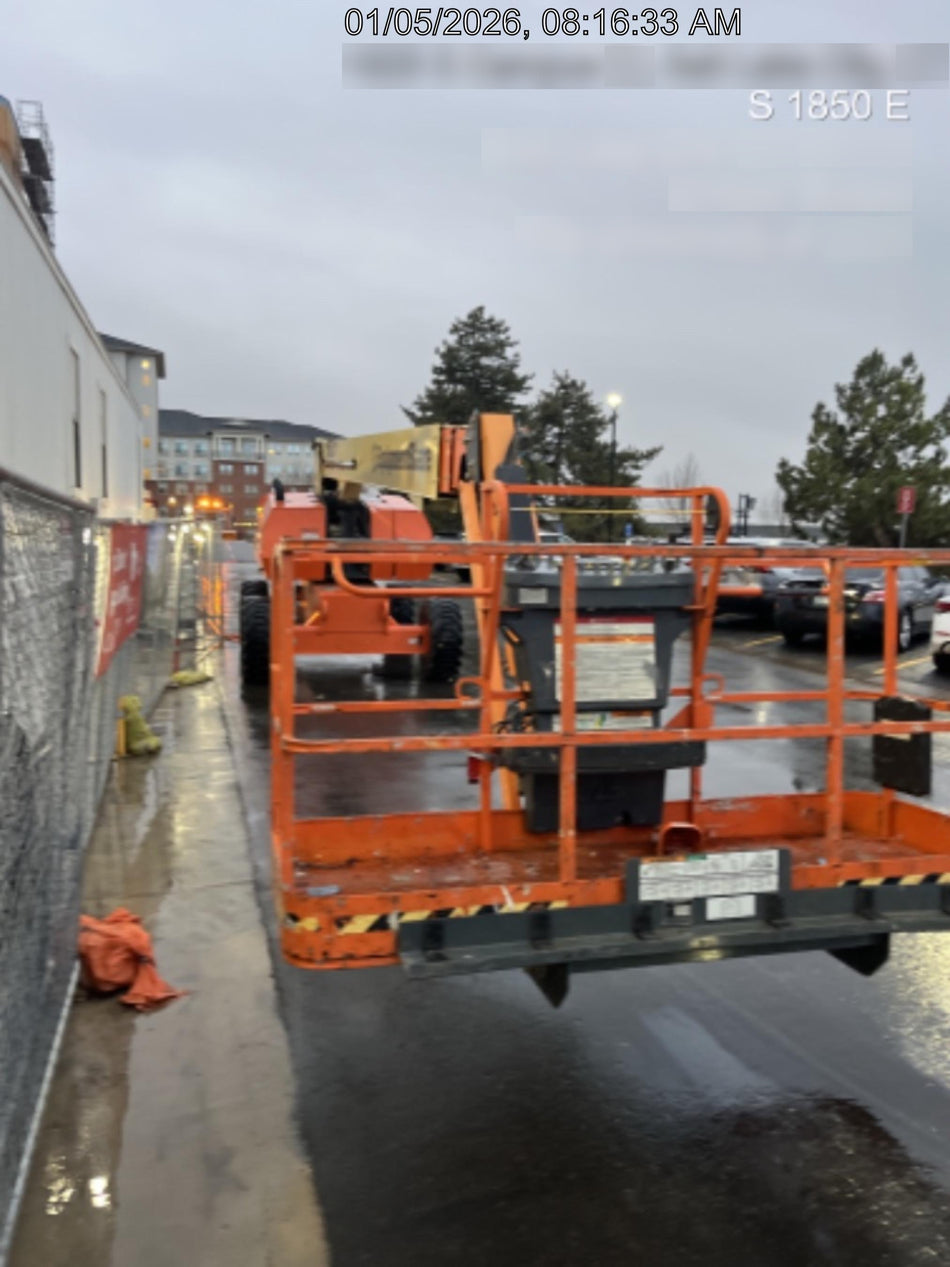 2023 JLG 860SJ