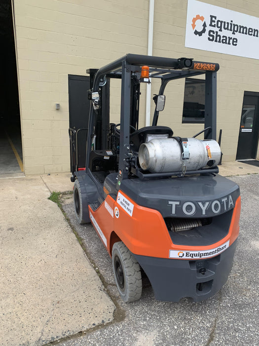 2022 TOYOTA 50-8FGU25