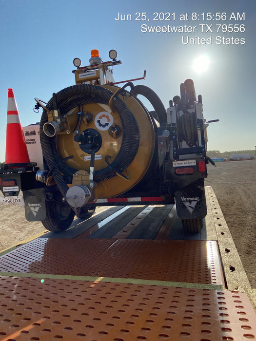 2021 Vac-Tron LP573XDT T4 Koehler Diesel Engine, 500 Gallon Debris Tank, x2 100 Gallon Water Tanks