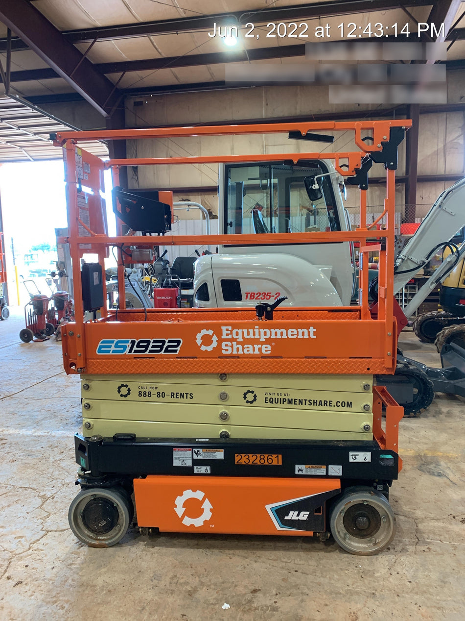 2022 JLG ES1932