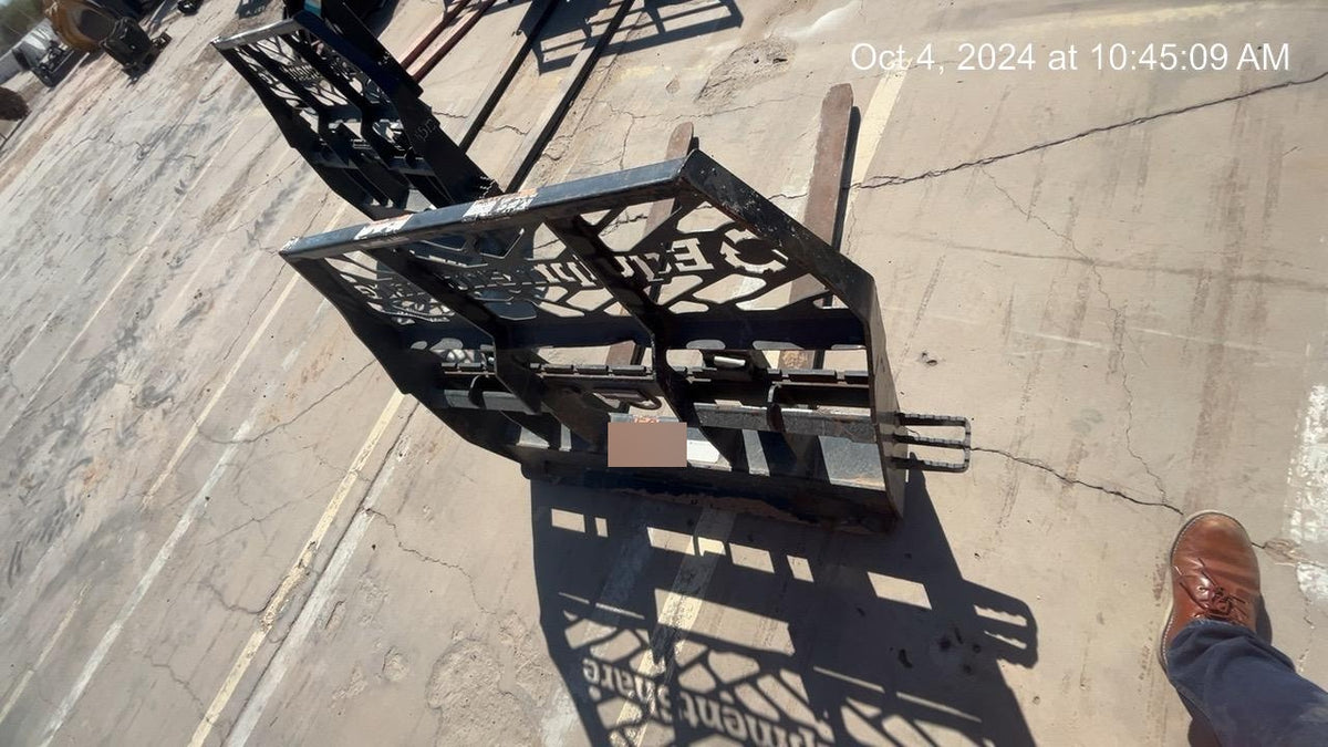 2021 PALADIN 48" Pallet Forks - Paladin