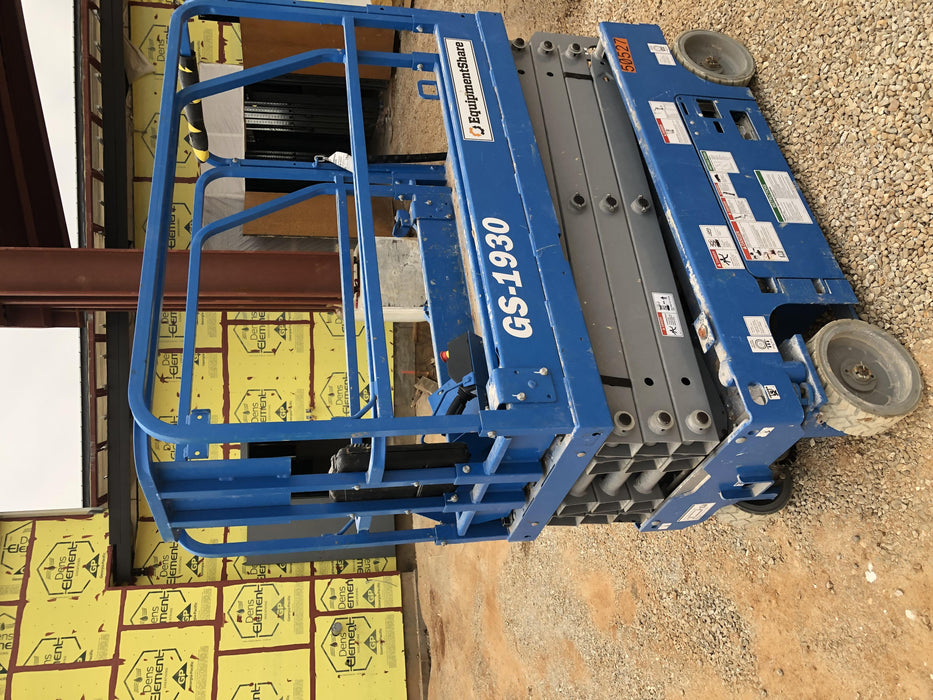 2019 Genie GS-1930 Fixed Rails with Chain Entry