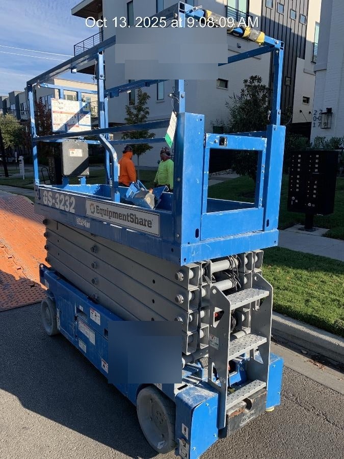 2023 GENIE GS-3232
