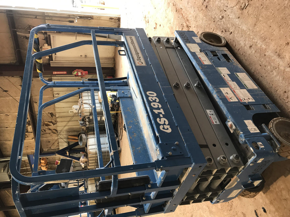 2019 Genie GS-1930 Fixed rails with chain Entry