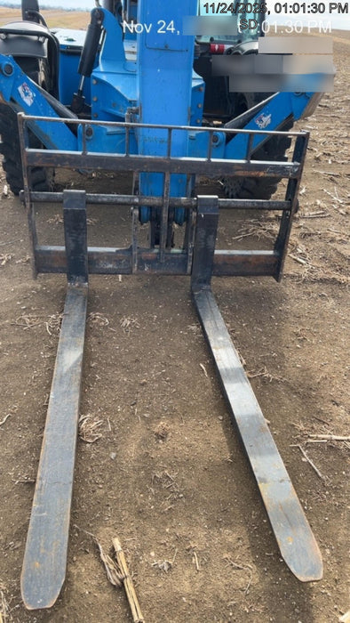 2019 Genie GTH-1056 Cab/Heat/AC, Solid RT Tires, LED Work Lights, Beacon 60" QA Carriage, 60" Forks