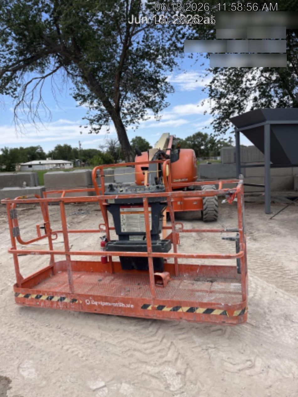 2023 JLG 600AJ