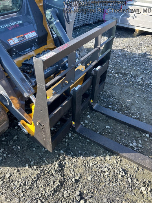 2025 ARROW MATERIAL HANDLING 72" Pallet Forks - Arrow