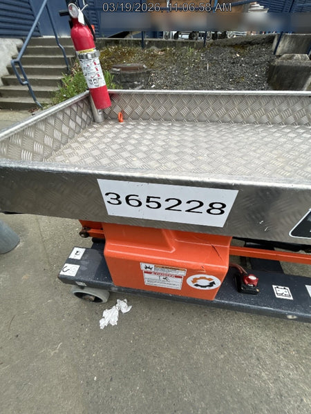 2021 JLG 1030P