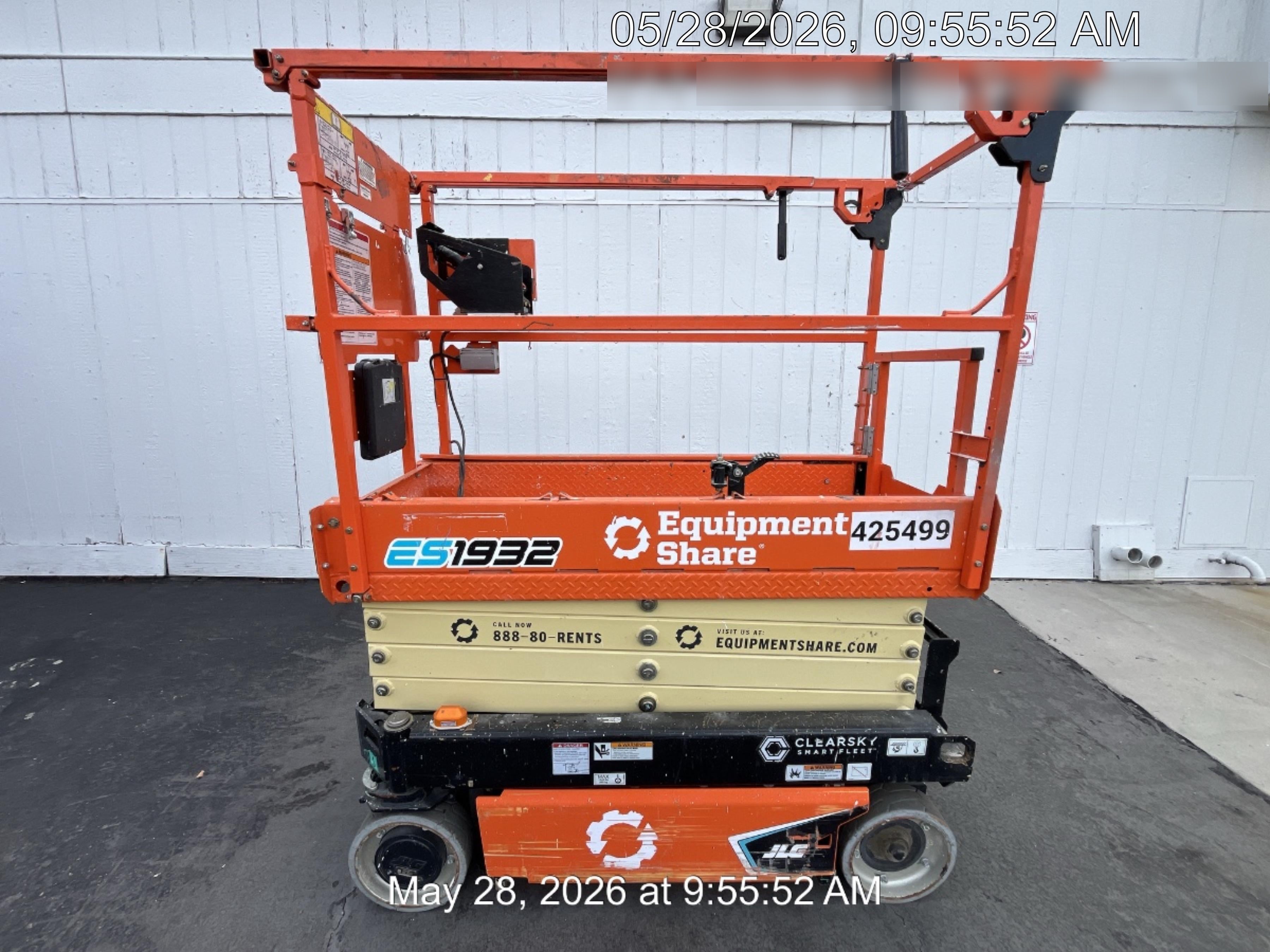 2024 JLG ES1932