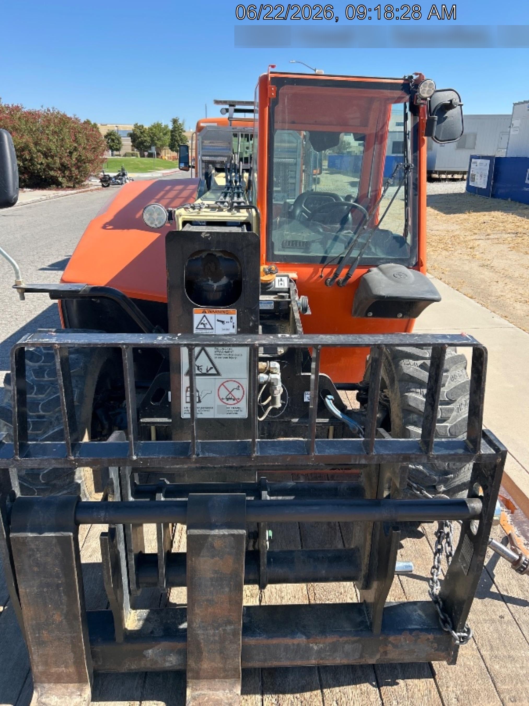 2025 JLG 519