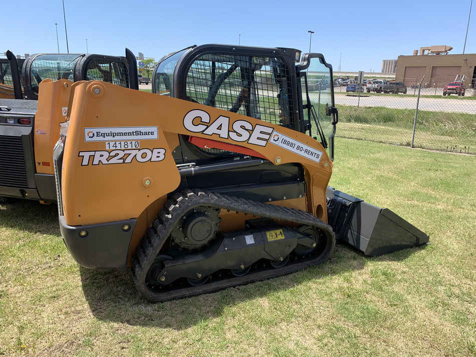 2021 CASE TR270B
