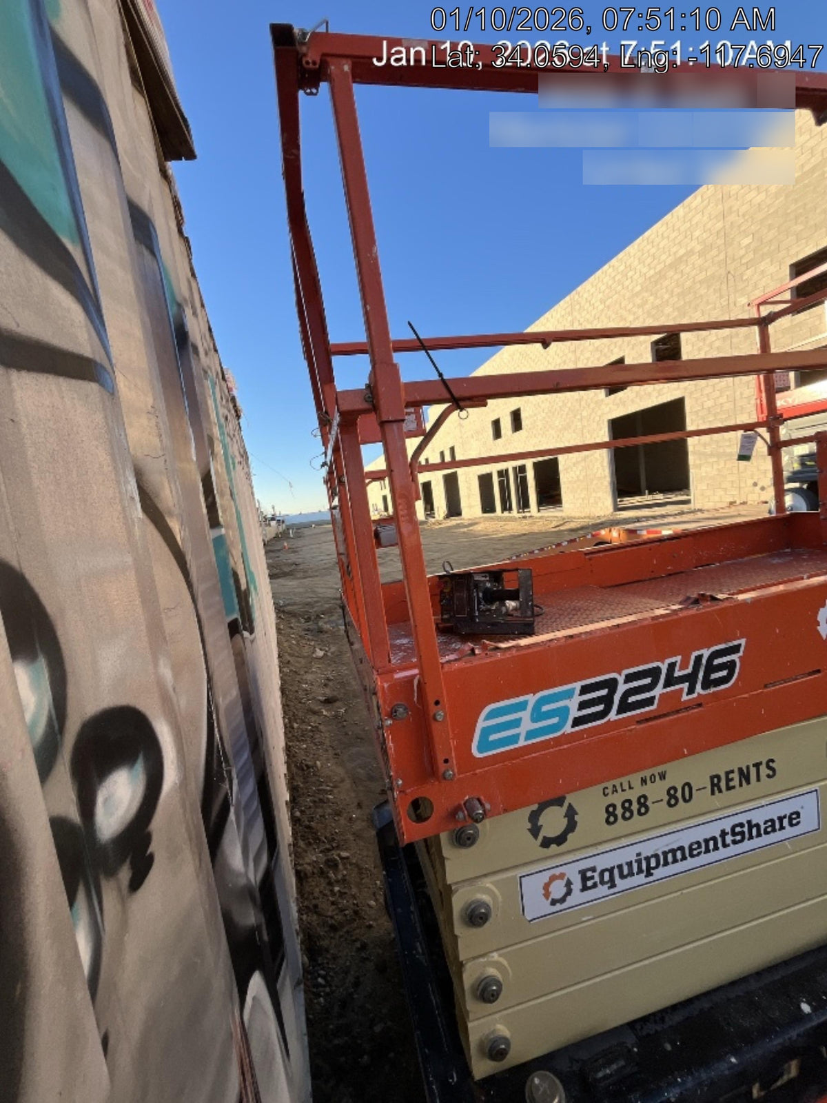 2022 JLG ES3246