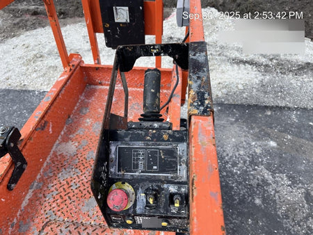 2021 JLG ES1330L