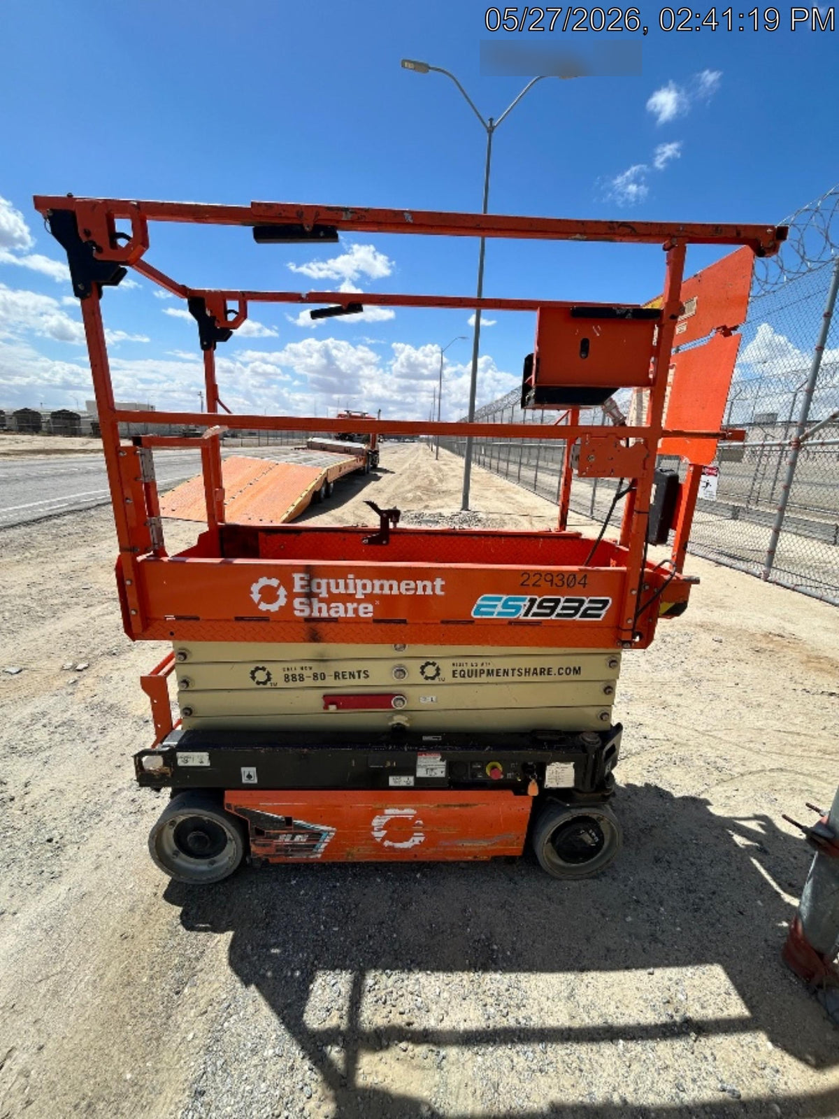 2022 JLG ES1932