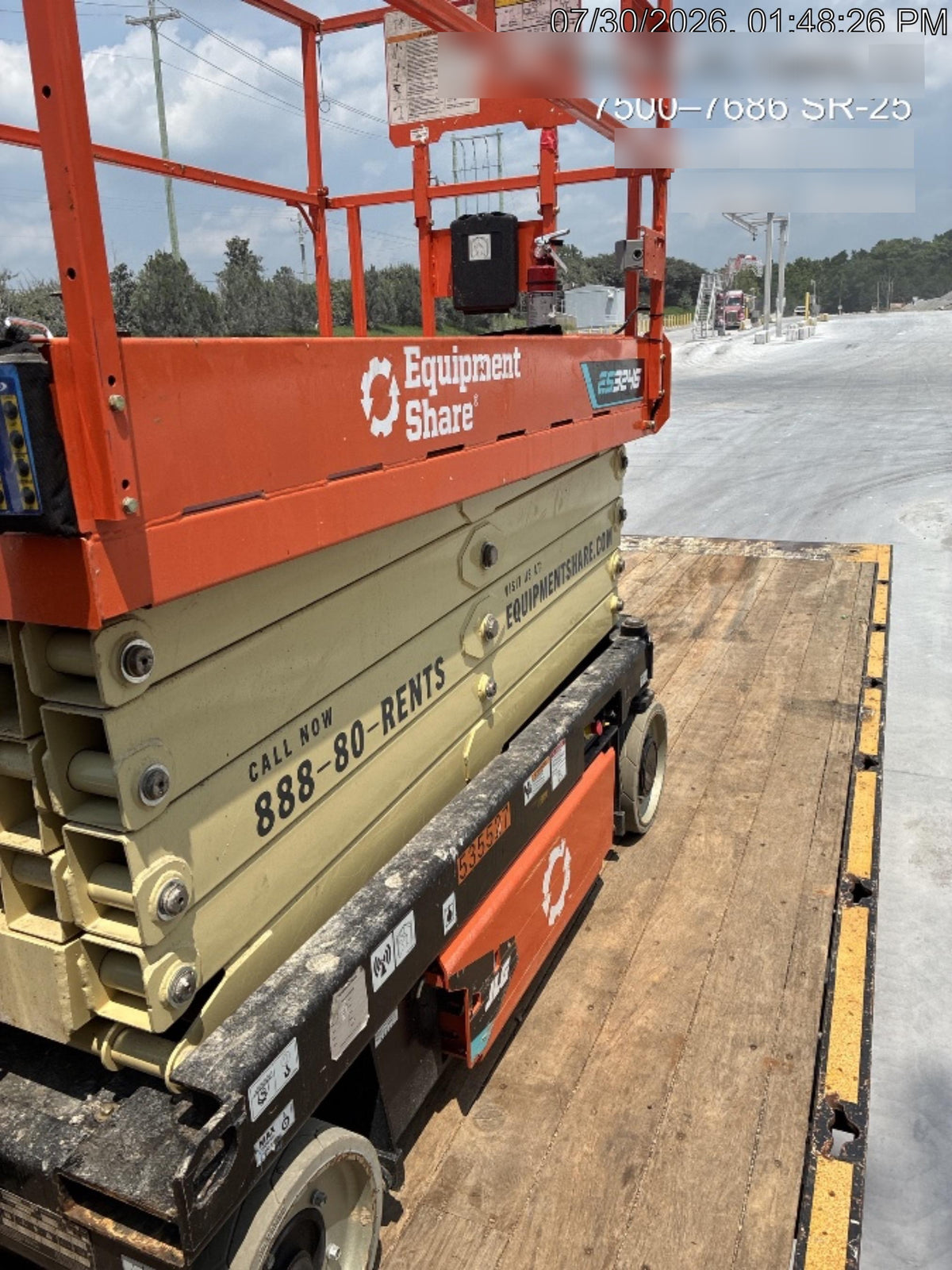 2025 JLG ES3246
