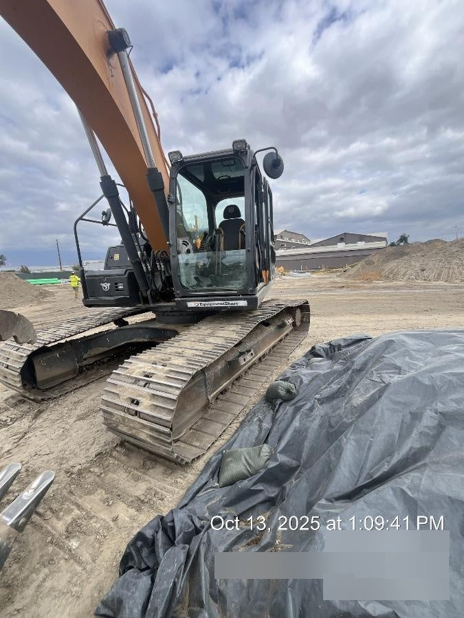 2021 CASE CX210D
