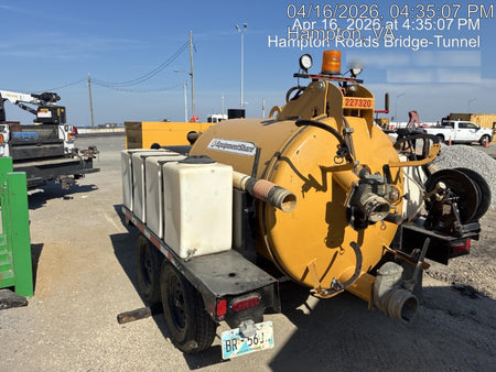 2022 Vac-Tron LP573XDT T4 Koehler Diesel Engine, 500 Gallon Debris Tank, x2 100 Gallon Water Tanks