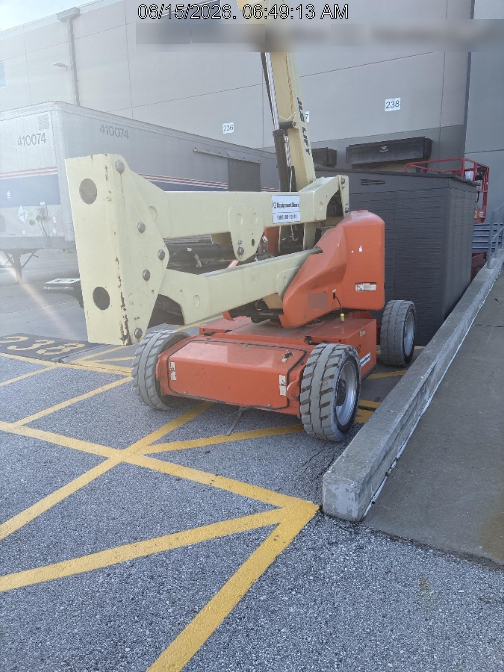 2019 JLG E450AJ