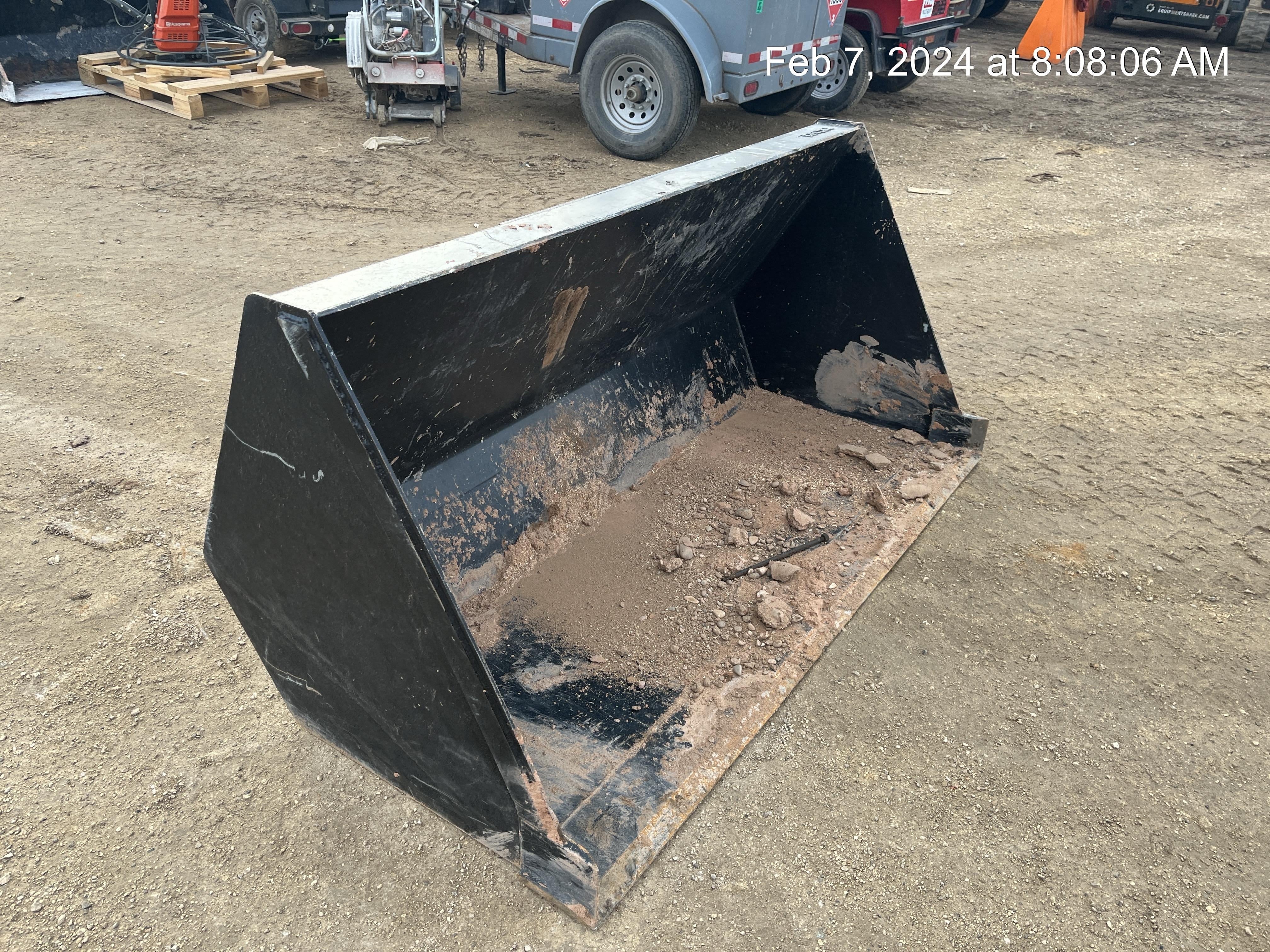 2023 JLG 1001100822