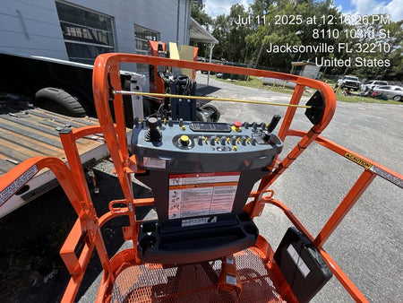 2025 JLG E300AJP