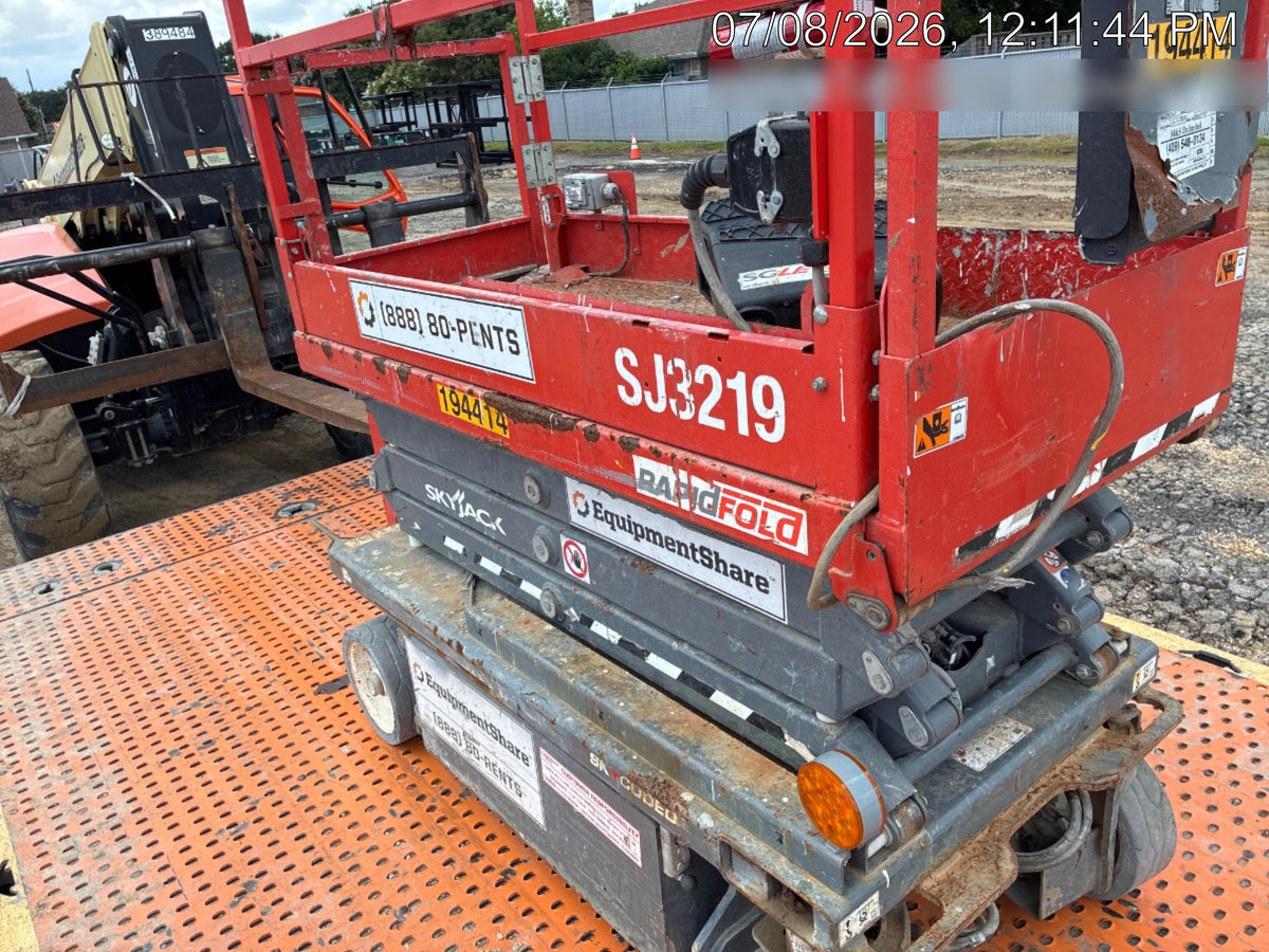 2021 SKYJACK SJ3219