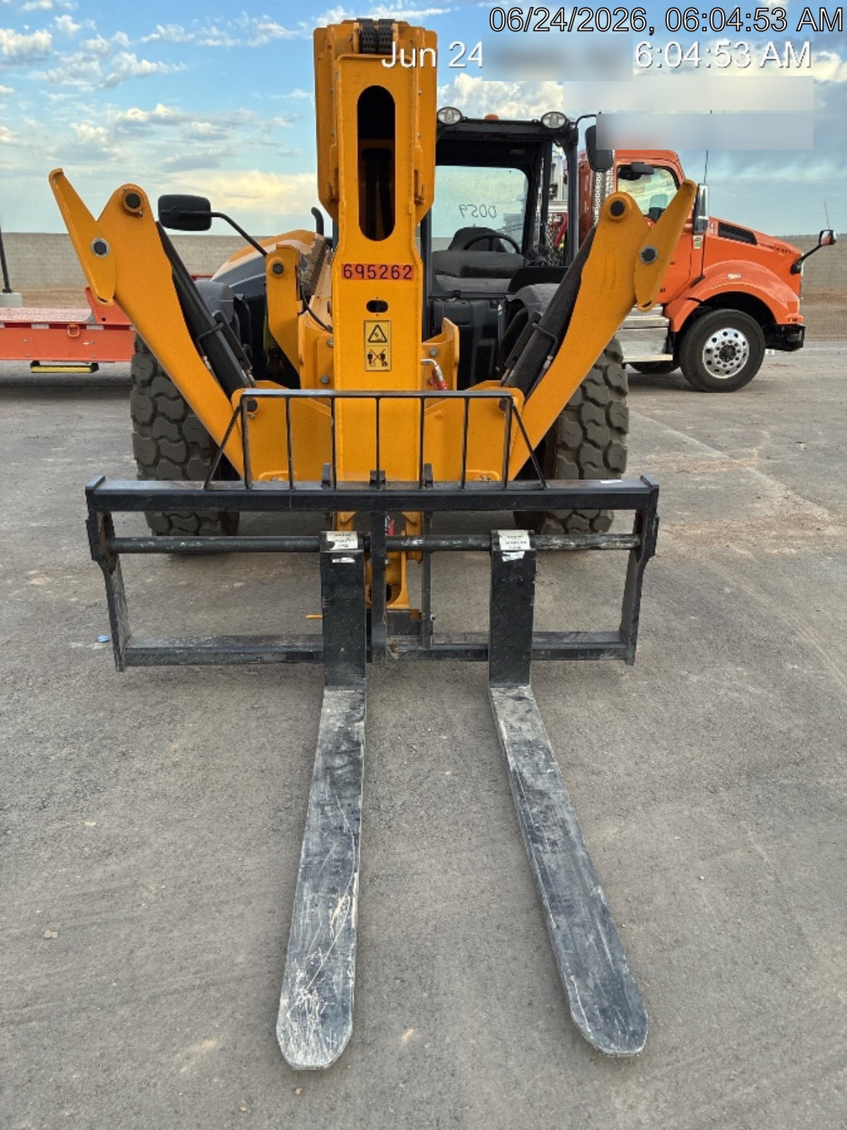 2026 JCB 512-56