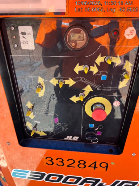 2023 JLG E300AJP